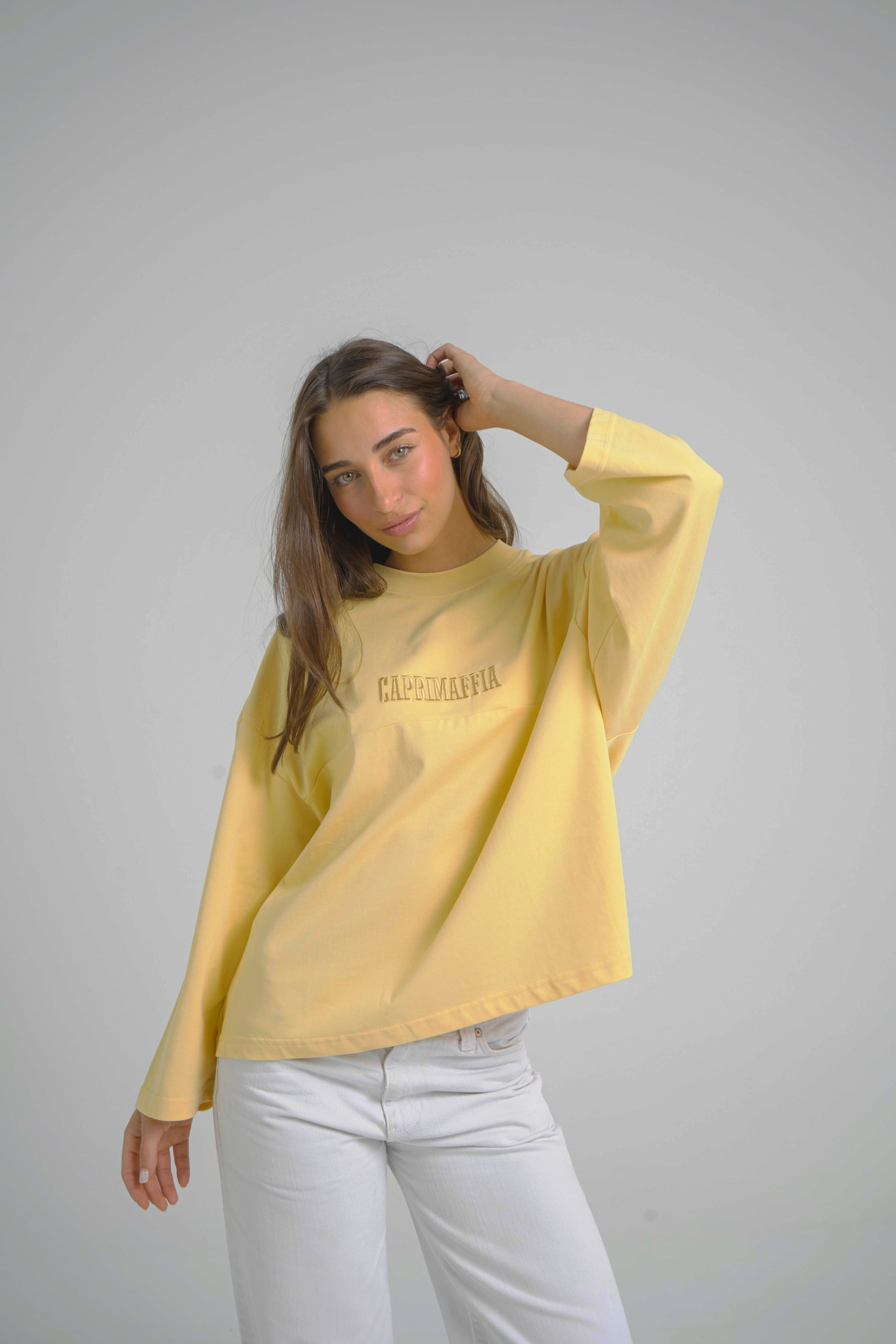 Longsleeve Amarillo BAJAMAR SS26 — modelo femenino SS26