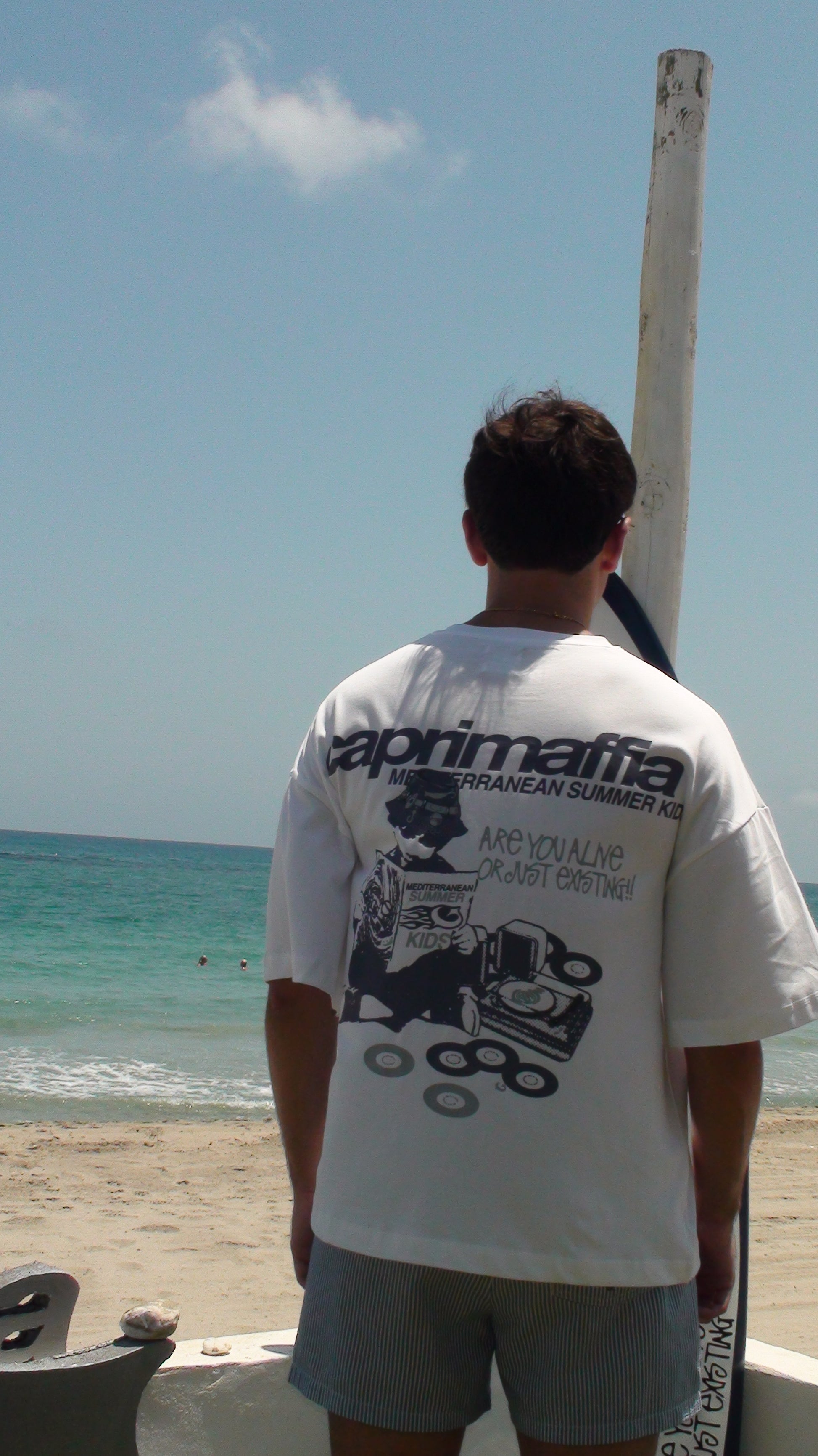 SUMMER KIDS GRAPHIC TEE