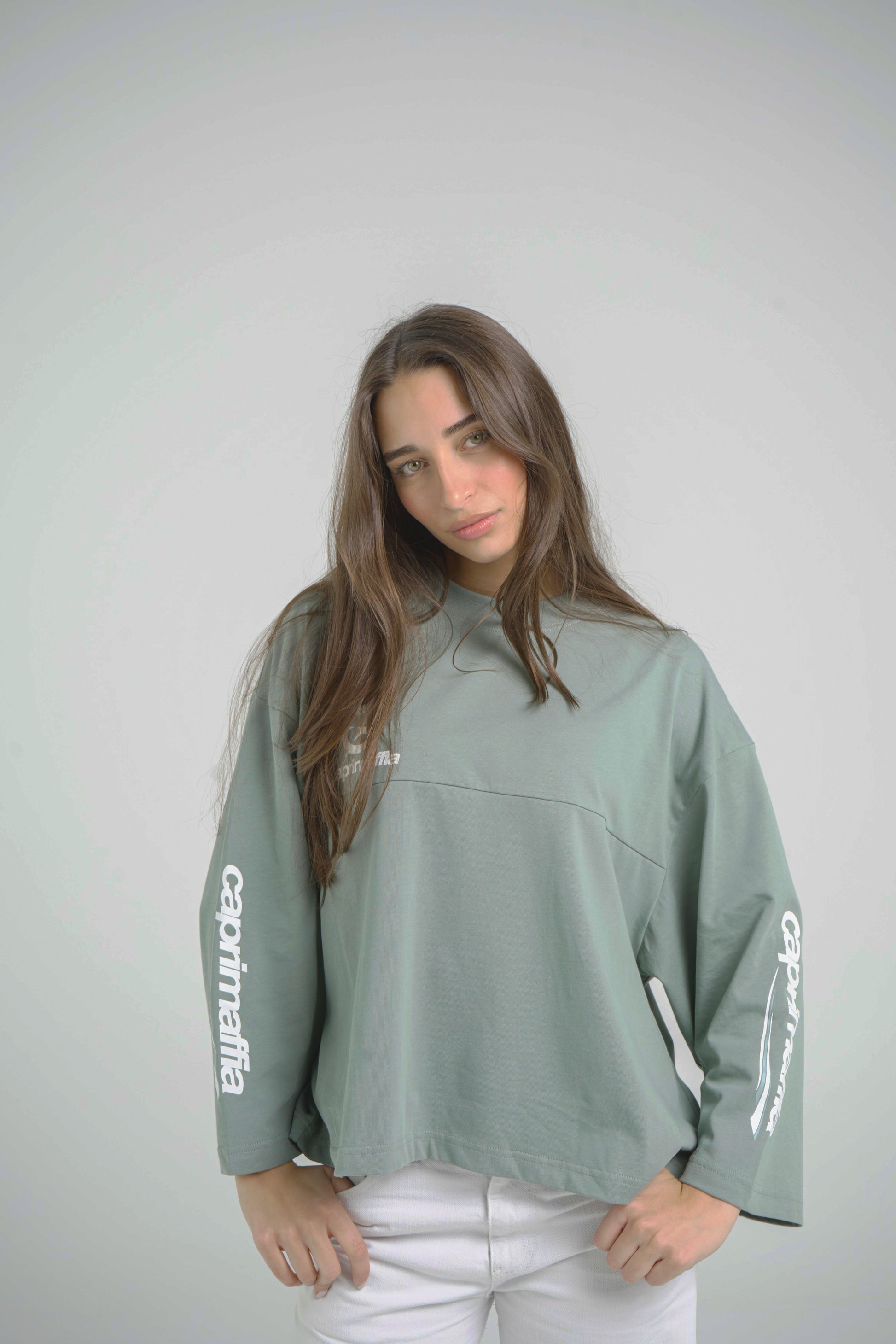 Longsleeve Verde BAJAMAR SS26 — shooting colección BAJAMAR