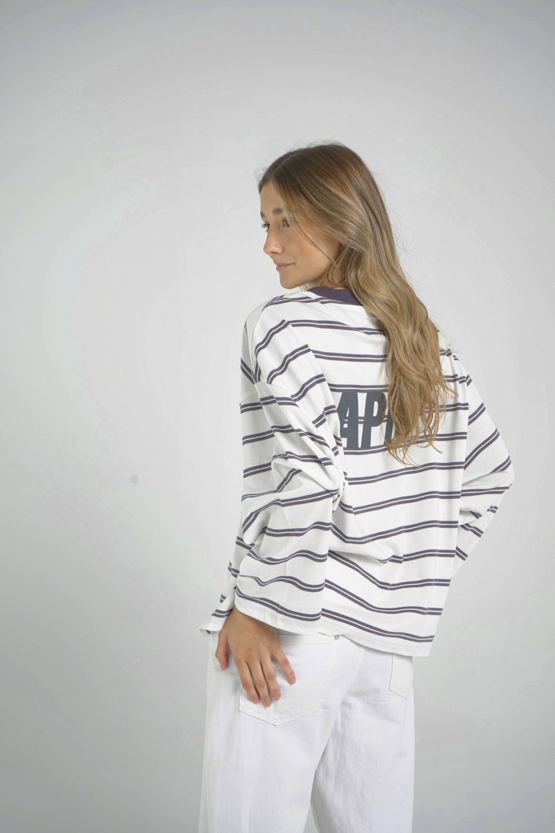 Longsleeve Rayas Marineras BAJAMAR SS26 — shooting colección BAJAMAR