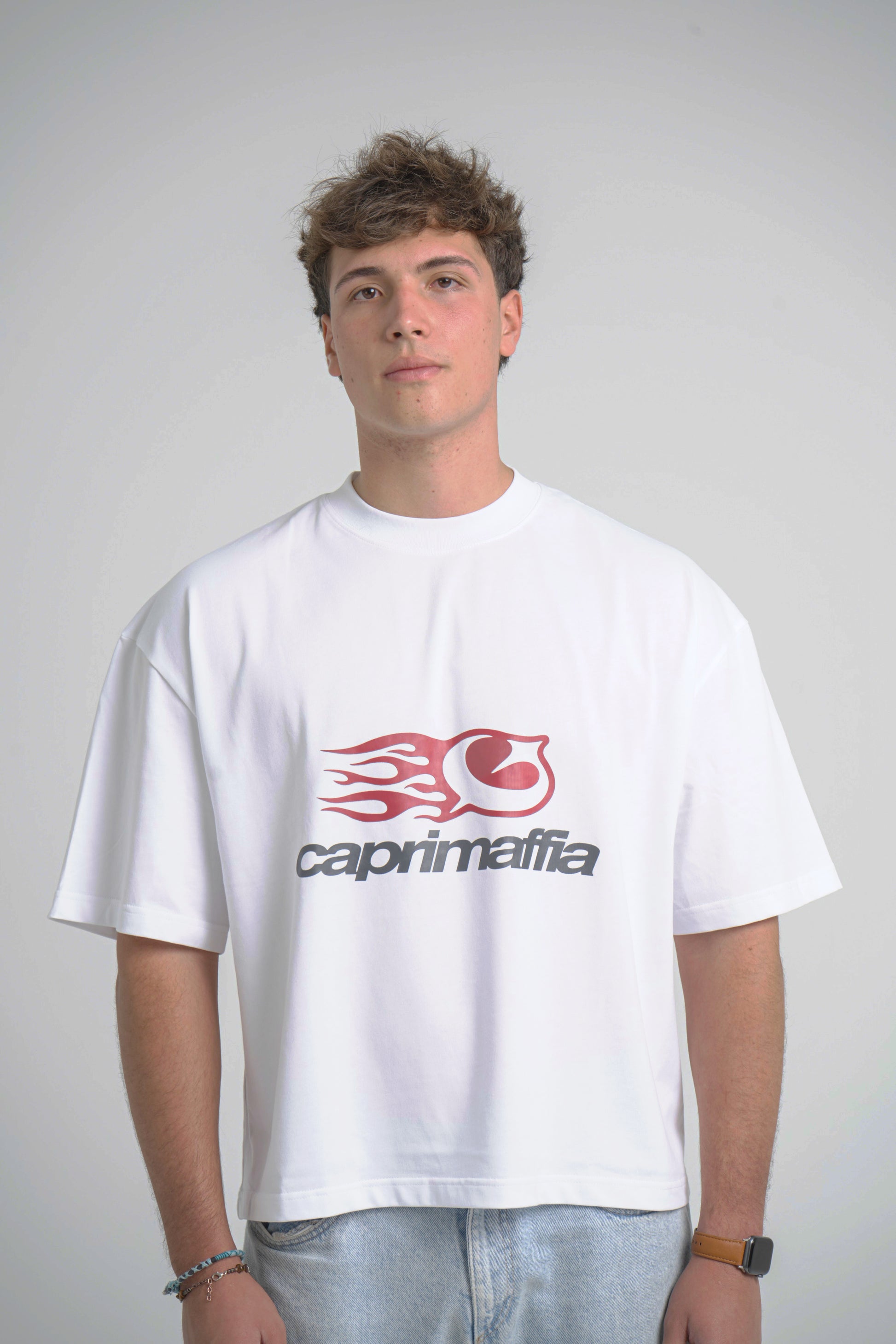 Camiseta Blanca Oversized BAJAMAR SS26 — foto modelo SS26