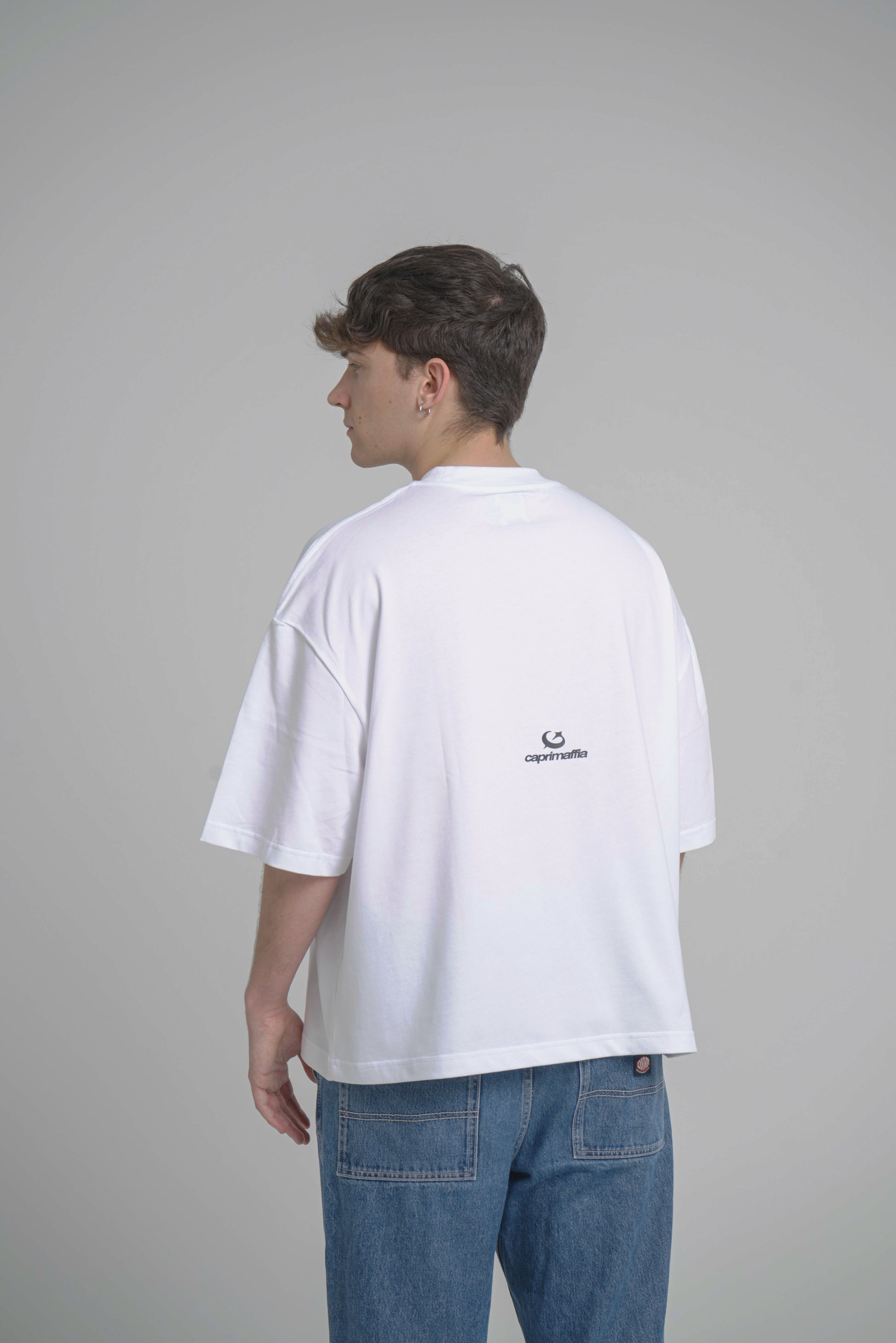 Camiseta Shield Oversized BAJAMAR SS26 — shooting colección BAJAMAR